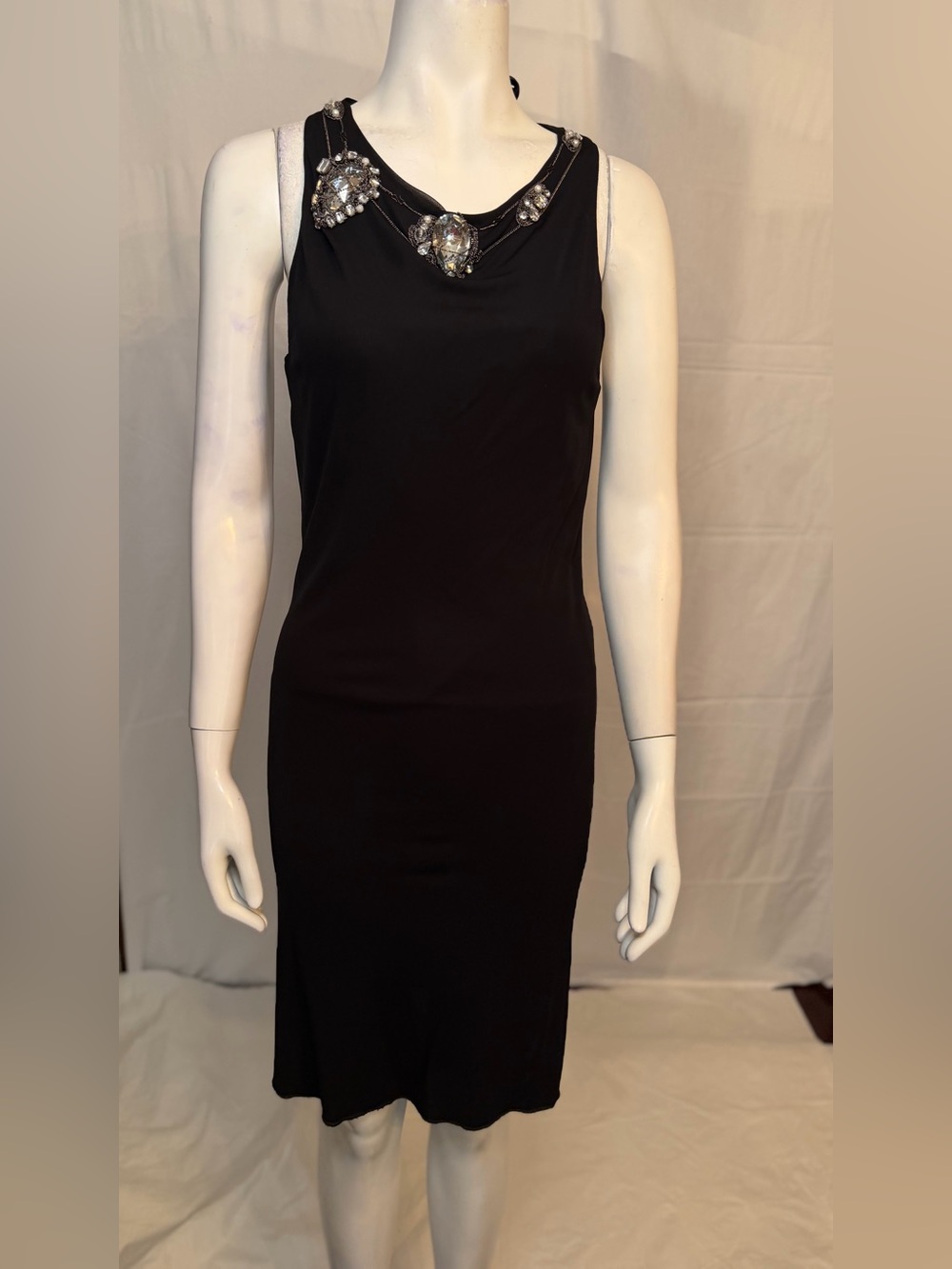 Alice + Olivia Black Sleeveless Jewel-Embellished Sheath Dress